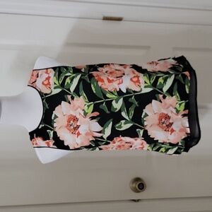 H&M Size 6 Black w/ Pink Floral Pattern Sleeveless Blouse Criss Cross Split Back